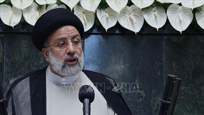 អ៊ីរ៉ង់អះអាងដោះស្រាយបញ្ហាសេដ្ឋកិច្ចដាច់ដោយឡែកពីការចរចានុយក្លេអ៊ែរ