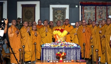 ព្រះសារីរិកធាតុរបស់ព្រះពុទ្ធបានមកដល់ប្រទេសវៀតណាមនាថ្ងៃទី ២ ឧសភា