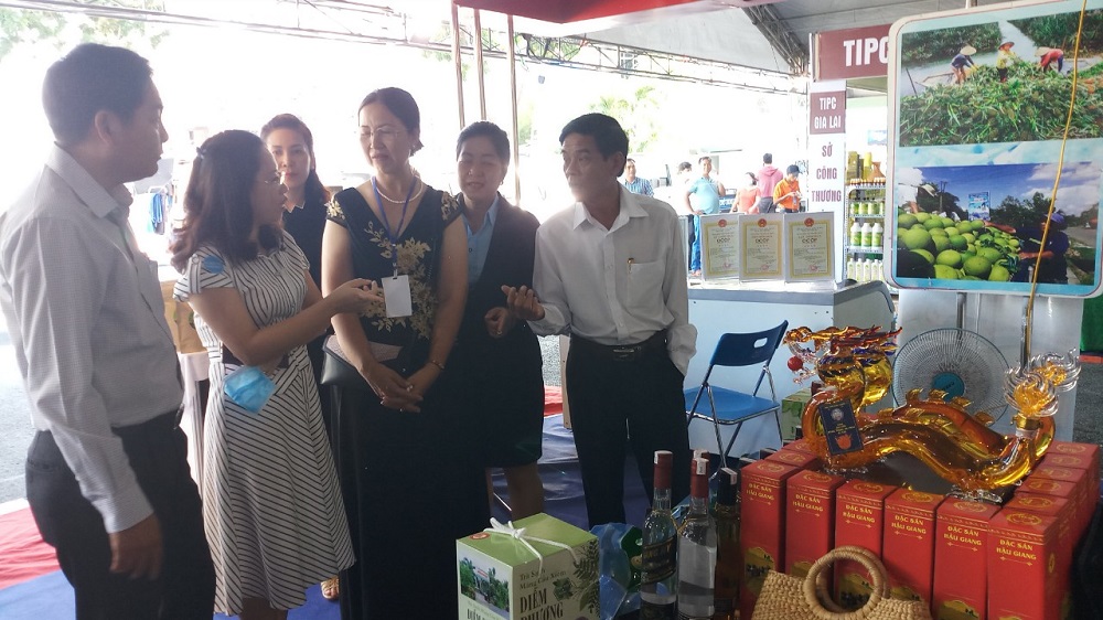 Kota Ho Chi Minh dan Daerah  Nam Bo Bekerja  Sama untuk Berkembang
