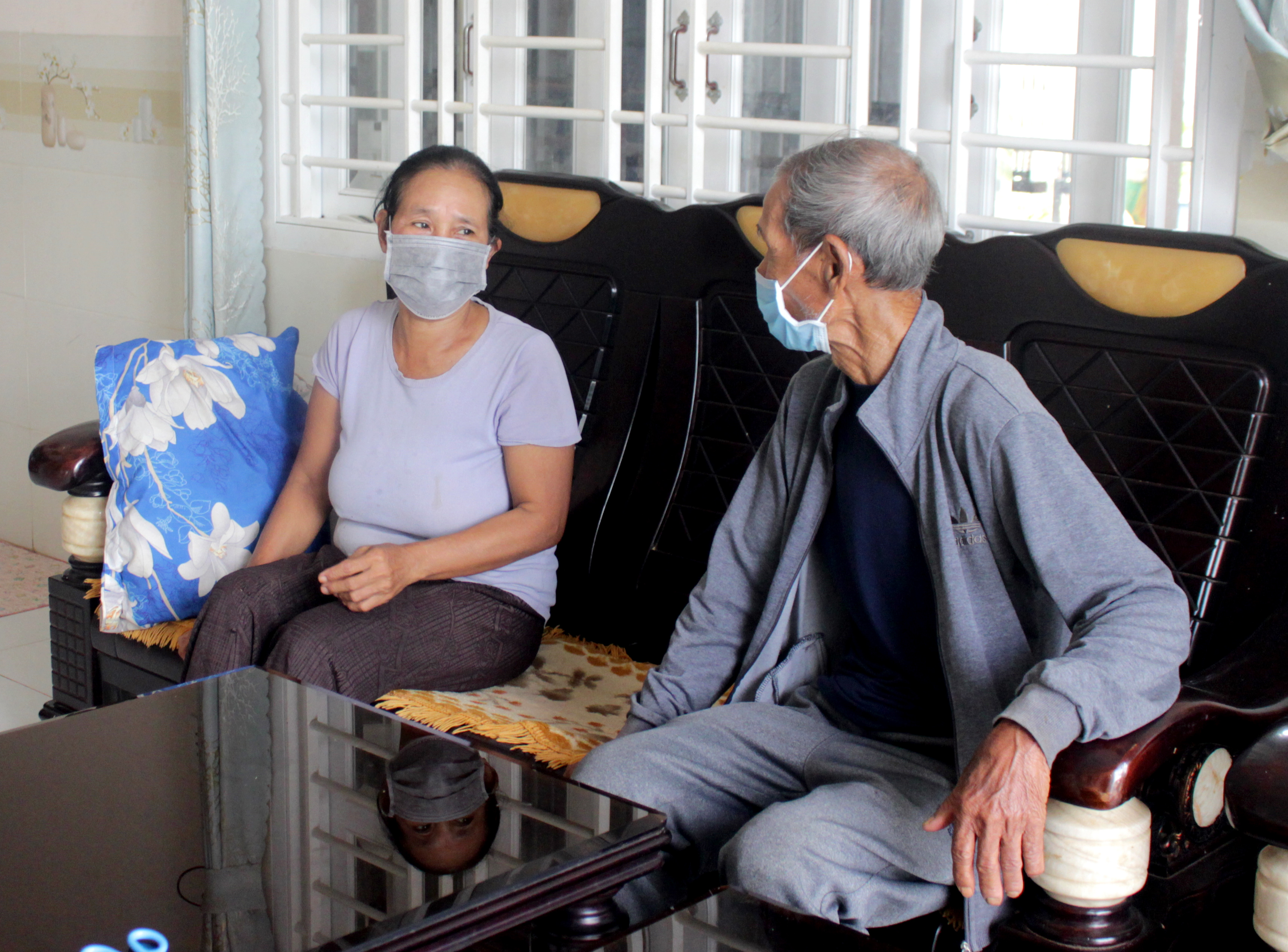 Sesepuh Dusun Y Yoh Kbuor Bersemangat dengan Pekerjaan Sosial di Dusun