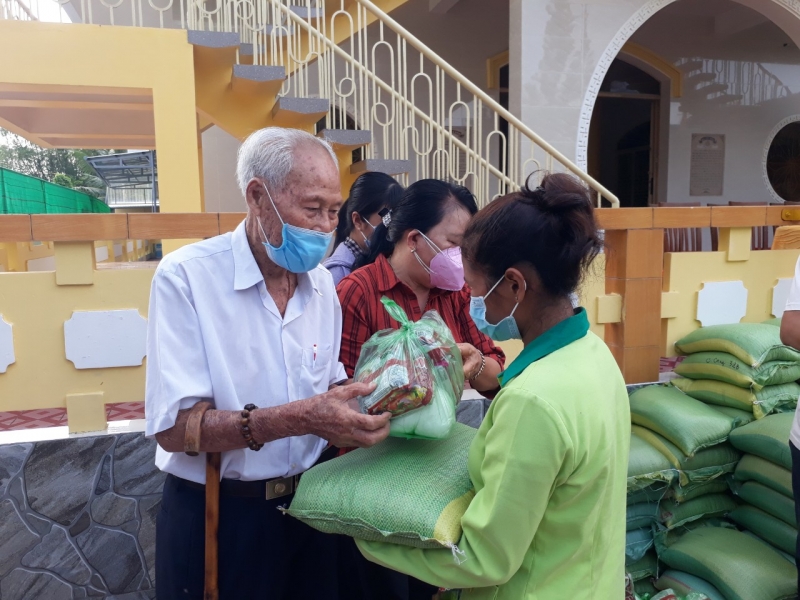 Bapak Tran Cang -  Seumur Hidupnya  Demi Pekerjaan Amal