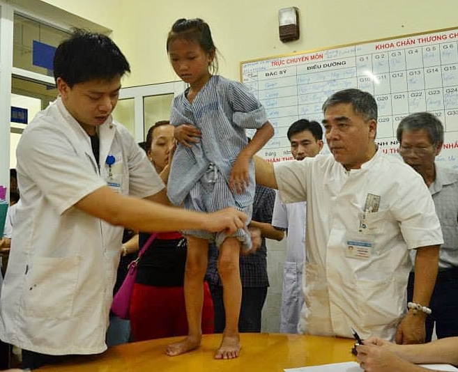 Dokter Toan “Tulang” dengan Keinginan Membawa Kebahagiaan Kepada Para Pasien