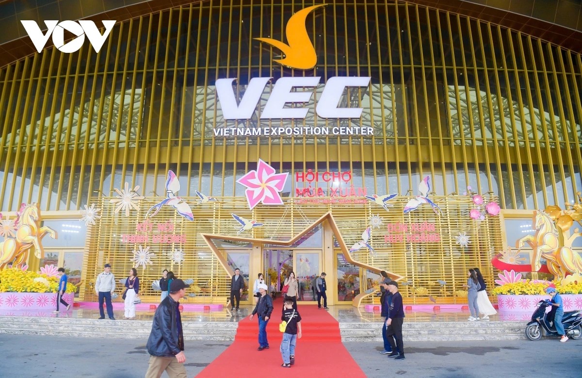 Pekan Raya Musim Semi 2026: Mempromosikan Perdagangan di Hari Raya Tet