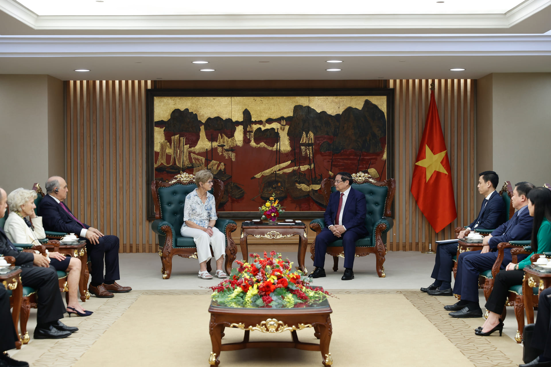 PM Pham Minh Chinh Terima Rombongan Dana Eisenhower dari AS