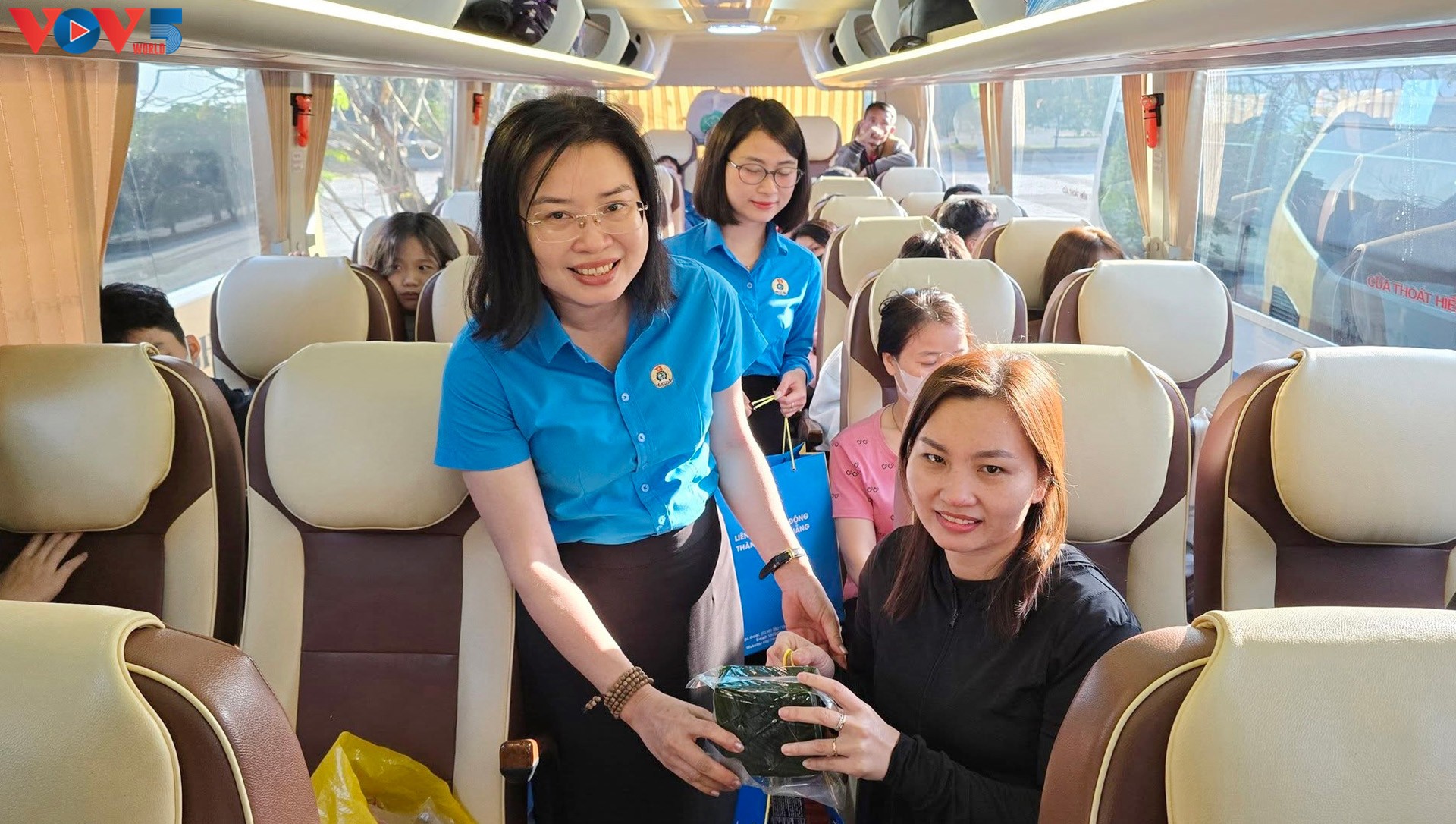 설맞이 귀향 근로자 위한 지원 활동 전개