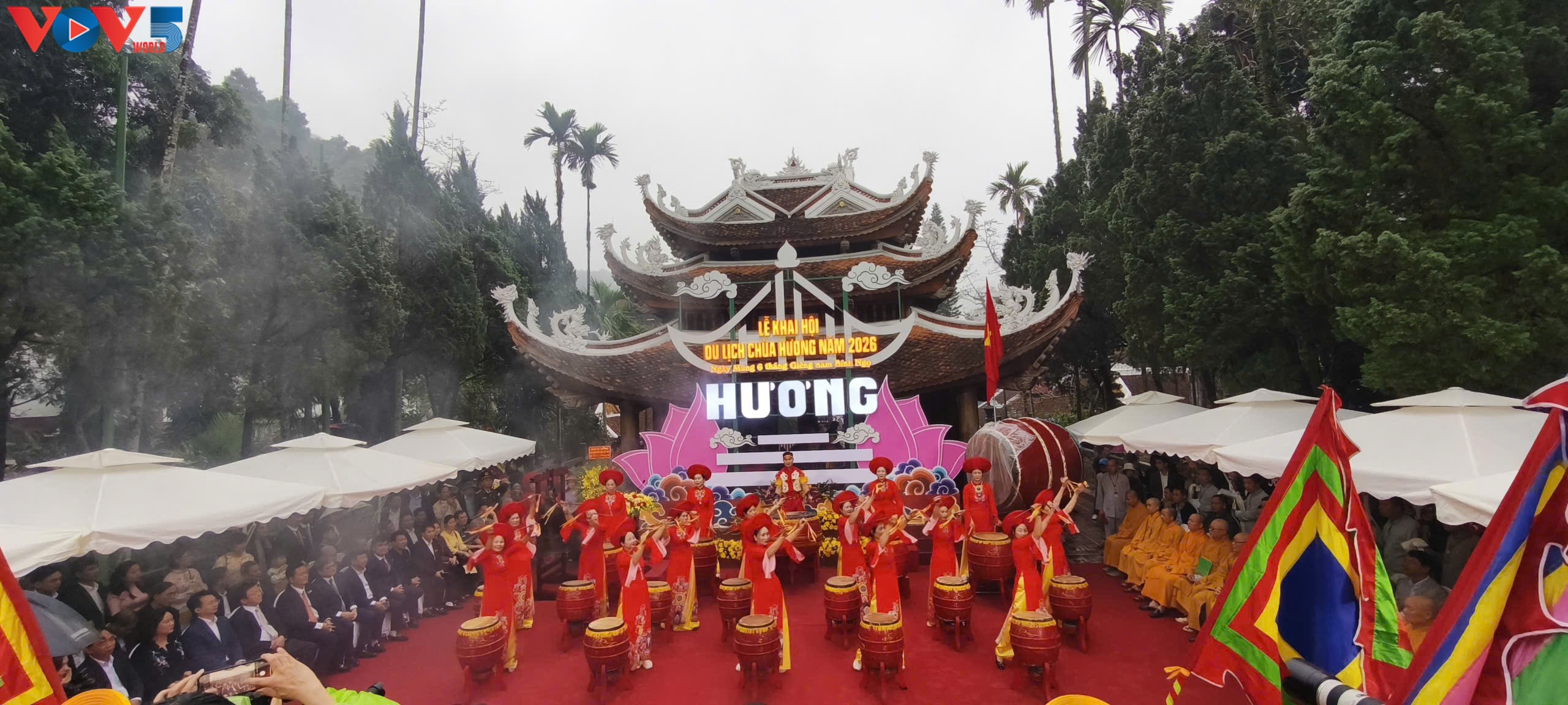 흐엉(Hương) 사원 축제 개막: 관리 체계 혁신 및 국가급 축제 위상 제고