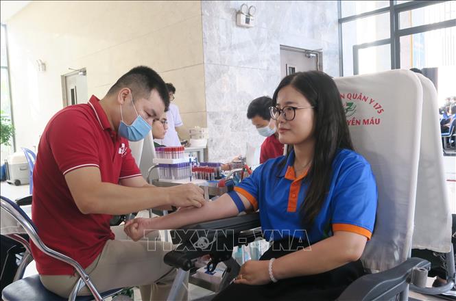 호찌민시 대학생, 청년단원 5천여 명, ‘붉은 일요일’에 자발 헌혈 참여