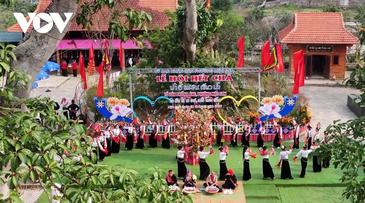 선라성 타이족의 이색 축제 ‘헷짜(Hết Chá)'