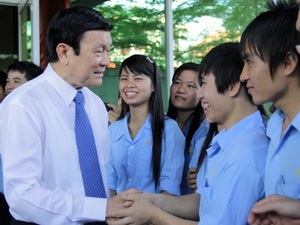 Presidente Truong Tan Sang visita la provincia de Dong Nai