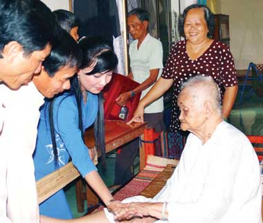 Vietnam se esfuerza por garantizar el bienestar social en 2012