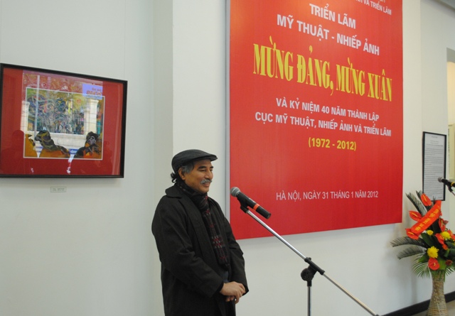 Inauguran exposición en saludo a la primavera 2012