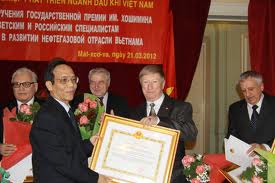 Expertos rusos condecorados con Premio Ho Chi Minh