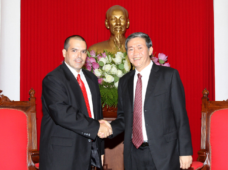 Vietnam y Cuba intensifican cooperación en campo informativo