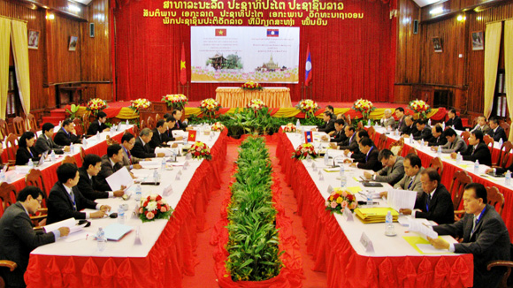 Vicepremier vietnamita en Luang Prabang, Laos