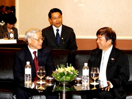 Prosigue el máximo dirigente de Vietnam su visita a Singapur