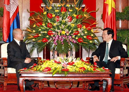 Dirigentes vietnamitas abogan por fortalecer relaciones Vietnam-Cambodia