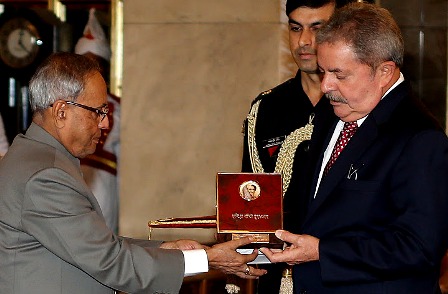 Ex presidente brasileño Lula da Silva recibe Premio Indira Gandhi