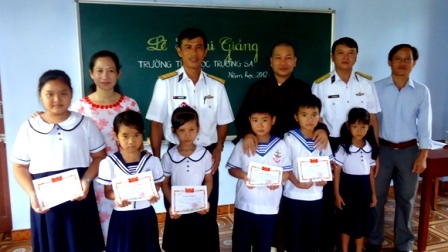 Vietnam mejora servicios educativos y sanitarios en distrito isleño de Truong Sa