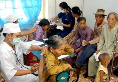 Vietnam presta atención a personas de avanzada edad