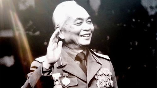 General Vo Nguyen Giap en la corriente histórica de la nación