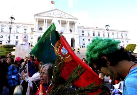 Manifestaciones en contra de medidas de austeridad en Italia y Portugal