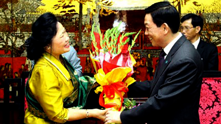 Hanoi y Vientiane fomentan colaboración