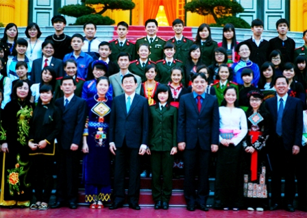 Presidente vietnamita proyecta orientaciones educativas