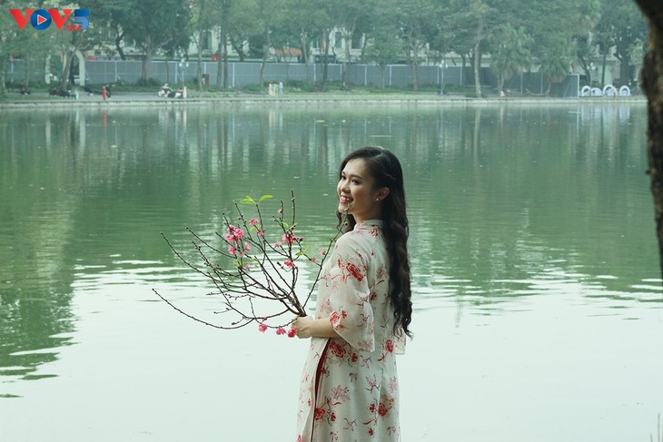 Áo dài, la tenue idéale pour les photos du Têt
