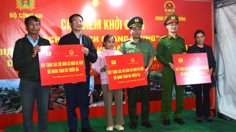 Vietnam acelera la entrega de viviendas a los damnificados por las inundaciones