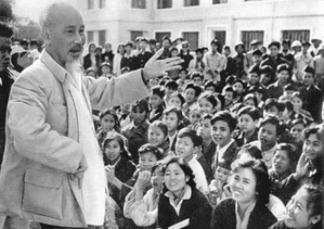 Ausstellung: Präsident Ho Chi Minh – der Held der nationalen Befreiung