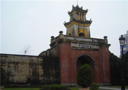 Treffen zum 65. Jahrestag der Kriegsinvaliden und gefallenen Soldaten