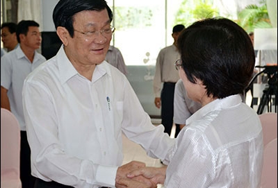 Staatspräsident Truong Tan Sang trifft Wähler in Ho Chi Minh Stadt