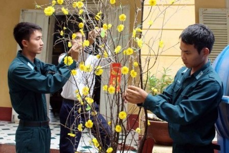 Provinz Khanh Hoa sendet Live-Übertragung mit Soldaten und Bewohnern des Inselkreises Truong Sa