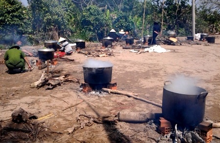 Fröhliche Neujahrsstimmung in der ländlichen Gemeinde My Khanh