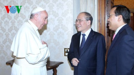 Parlamentspräsident Nguyen Sinh Hung beendet Europa-Reise