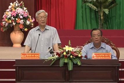 KPV-Generalsekretär Nguyen Phu Trong trifft Verwalter der Provinz Binh Thuan