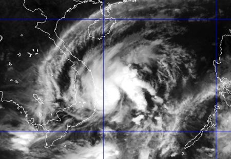 Taifun Sinlaku ist schwächer und verursacht starke Regenfälle in vielen Provinzen