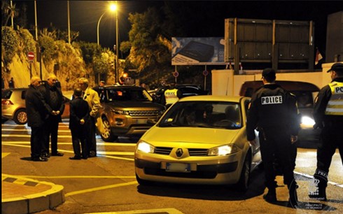 Die Länder verschärfen Sicherheitsvorkehrungen nach dem Terroranschlag in Paris