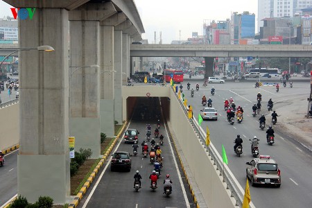 Einweihung des Verkehrstunnels am Knotenpunkt Trung Hoa und Thanh Xuan