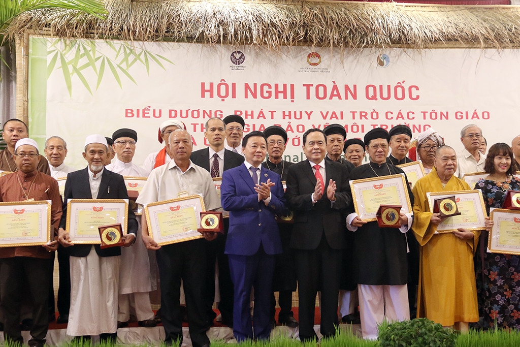 Die Religionen engagieren sich gemeinsam für den Umweltschutz und den Kampf gegen den Klimawandel