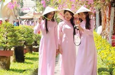 Wettbewerb “Charmante vietnamesische Tracht Ao Dai in Laos”