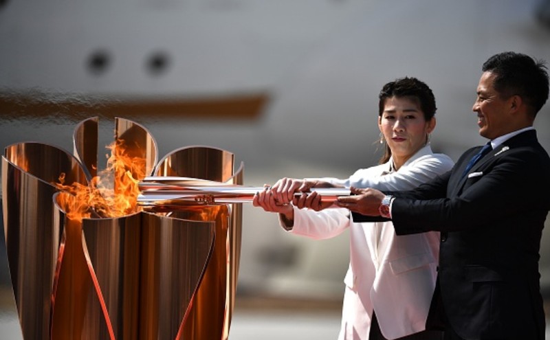 Olympische Flamme aus Griechenland in Japan angekommen