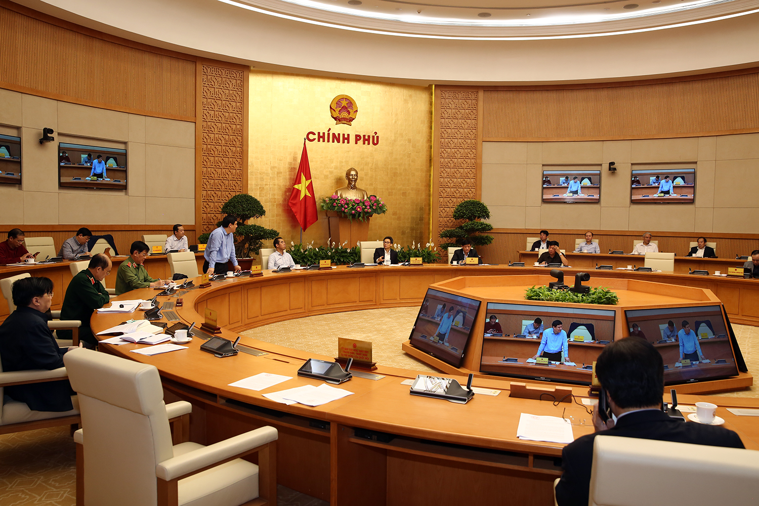 Sitzung des nationalen Verwaltungsstabs zur Vorbeugung und Bekämpfung der Covid-19-Epidemie