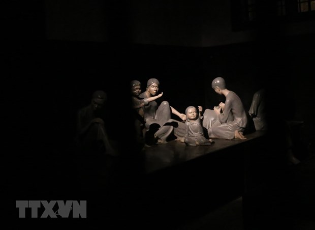 Historische Geschichte Vietnams auf die moderne Radioplattform Spotify bringen