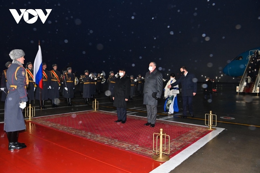 Staatspräsident Nguyen Xuan Phuc beginnt seinen offiziellen Besuch in Russland