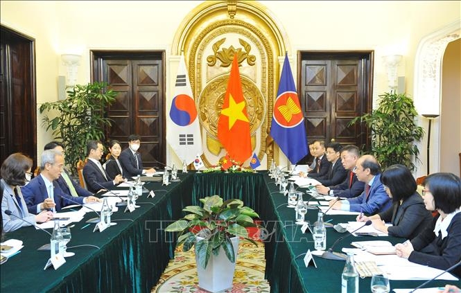 Vietnam und Südkorea beraten sich über die Koordinierung der ASEAN-Südkorea-Beziehungen von 2021 bis 2024