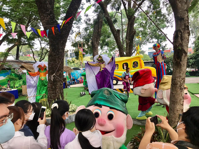 Ho-Chi-Minh-Stadt nimmt Spielbereich für Puppenspiel und Zirkus in Betrieb