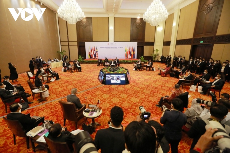 Vietnam schlägt die Verstärkung der Zusammenarbeit in der ASEAN vor
