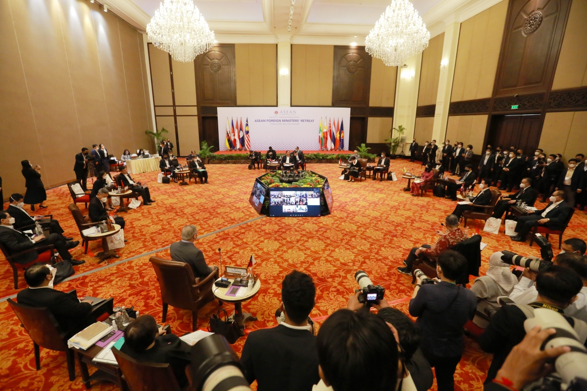 Vietnam fördert die Solidarität innerhalb der ASEAN und den Aufbau der Gemeinschaft