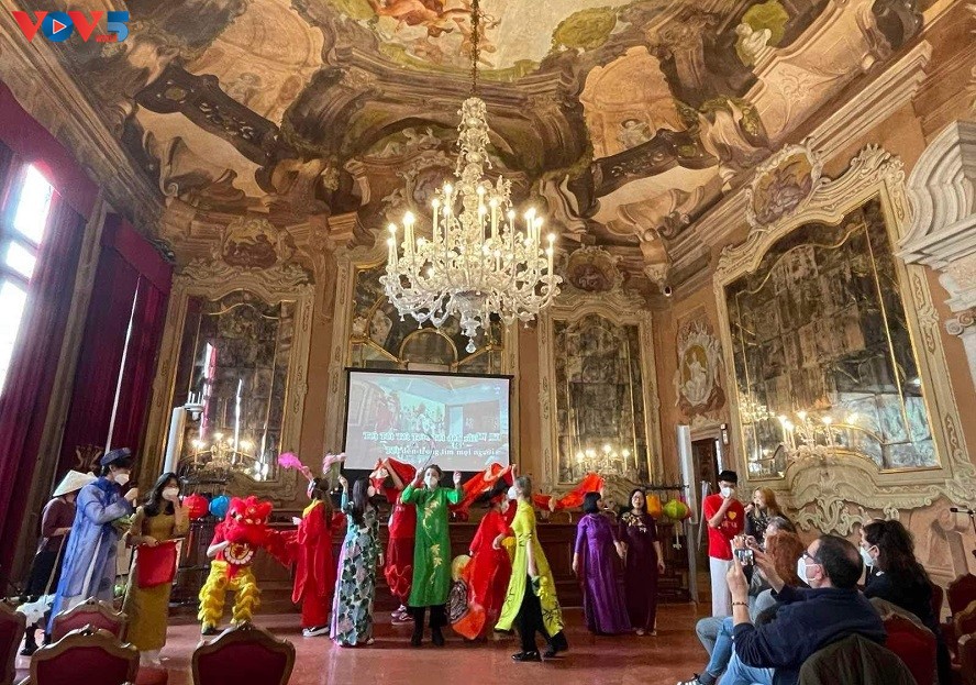 Vorstellung der vietnamesischen Kultur in Italien